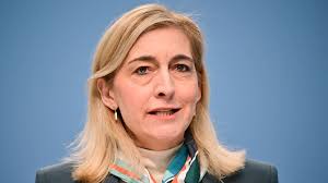 halb krankschreibung