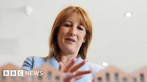 Rachel Reeves Faces a Defining Budget Amid Market Pressures
