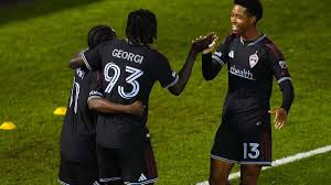 Clinging to final West playoff spot, Rapids host first-place Whitecaps