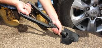 Résultat de recherche d'images pour "folding shovel"