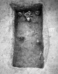 KNIVES AND DAGGERS IN GRAVES FROM VIMINACIUM