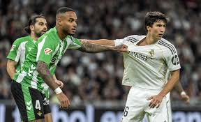 Gonzalo García Torres destroza a un Betis bipolar con un hat trick perfecto