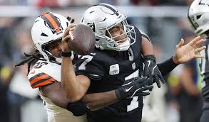 Browns lose free agent LB Devin Bush to the Bears