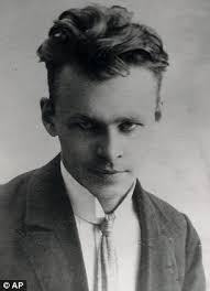 Résultat de recherche d'images pour "nazi mass grave"