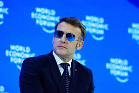 „Preferăm respectul, nu bătăușii”. Macron, denunț virulent al politicii lui Trump, la Davos. Avertismentul liderului francez: „Ar fi o nebunie”