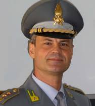 Il nuovo Comandante succede al tenente colonnello Franco Ceccarini, destinato al Comando del Roan di Pescara. De Santis proviene dal Comando Interregionale ... - de_santis