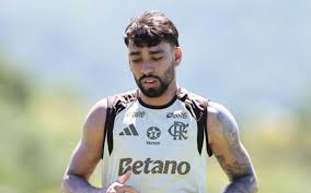 Sem Almada e Luiz Henrique, Flamengo aposta em 'reforço caseiro'