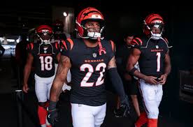 Bengals' Trey Hendrickson Contract Drama: Trade Offers and Stalemate