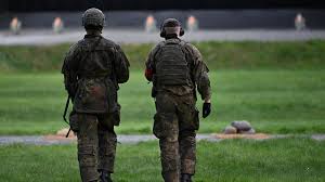 Wehrdienst: Bundeswehr hat rund 200.000 Briefe zu Wehrdienst verschickt