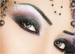 Résultat de recherche d'images pour "maquillage arabe pour mariage"