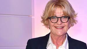 "Traumschiff"-Star über noch nie dagewesenen Kuss im ZDF: "Vollkommen egal, wen man liebt"