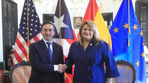 Albares defiende el español como lengua propia de EE UU en Puerto Rico