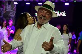 Lula veta supersalários na Câmara, no Senado e no TCU