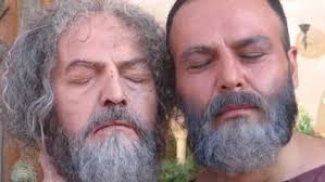 عکس کمتر دیده شده از داوود میرباقری و فریبرز عرب نیا در اتاق گریم / سریال مختارنامه / سال ۸۴ / گریم‌های خاص و هنری