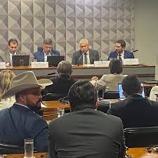 BOMBA! Presidente da CPMI manda prender intermediário do INSS! - Imagen ilustrativa del artículo