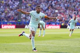 Mbappé stunner ends Morocco resistance to send France into World Cup semi-finals