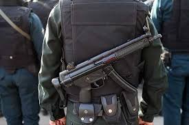 Image result for ‫آ مريكا شهری که قانون در خیابان‌هایش به پایان می‌رسد!‬‎