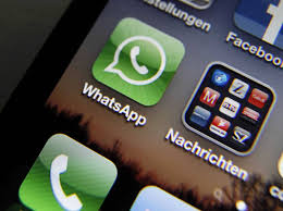 Resultado de imagem para foto celular com whatsapp