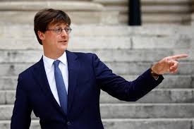 Ex-Macronistes Rejoignent les Socialistes: Coup de Théâtre à l'Assemblée!