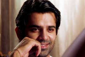 Résultat de recherche d'images pour "iss pyaar ko kya naam doon"