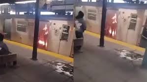 Una mujer murió quemada en el metro de Nueva York este ...
