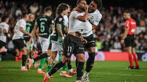 Alineaciones oficiales del Betis - Valencia