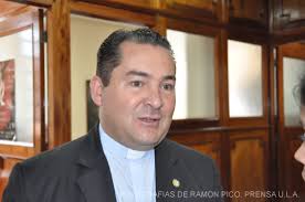 Reinaldo Muñoz Contreras, párroco universitario, invitó a todos los ulandinos a que participen de esta visita pastoral y así puedan lograr juntos el camino ... - PADRE-REYNALDO-2