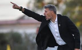 Fernando Ortiz va en serio: el cambio de última hora que remeció a Colo Colo a nada del partido ante Audax Italiano