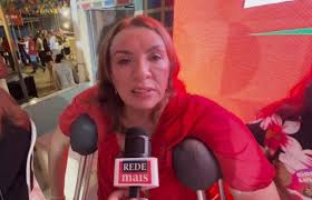 Cida assume resistência a Viviane e questiona falta de declaração de voto em Lula: "É difícil"