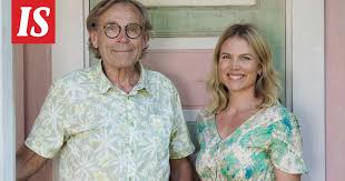 Emilia Vuorisalmella on erikoinen pyyntö Huvila ja huussi -tiimille – isä tiputtaa mehevän kommentin