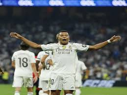 Con gol de Mbappé y con debut de Franco Mastantuono, Real Madrid derrotó 1-0 a Osasuna por La Liga