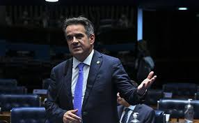 Ciro Nogueira é aconselhado a desistir do Senado e tentar vaga na Câmara