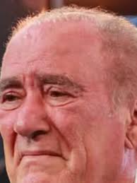 Renato Aragão: dívida de R$ 500 mil de IPTU pode gerar bloqueio de mansão de luxo e impedir venda a R$ 18 milhões; entenda