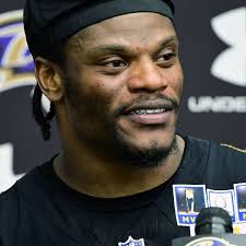 Ravens' Lamar Jackson Has Unexpected Encounter in Brazil With Chef Tini
