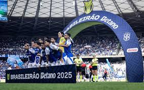 Escalação do Cruzeiro tem mudança no meio-de-campo para duelo contra o Santos
