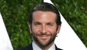 And the Oscar for Most Handsome goes to...! Leo, Bradley, and more - sofeminine - bradley-cooper-187528_w644