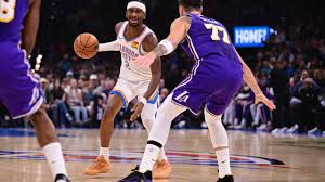 Curry EXPLOSE ! 46 Points Contre les Spurs : Record de Jordan en Vue !