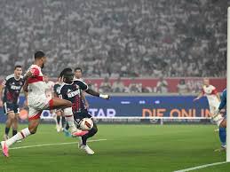 📸 How did that stay out? Köln get a huge slice of luck v VfB