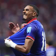 Valgte seg Haiti i mars: I natt laget Wilson Isidor turneringens hittil vakreste mål – Fotball-VM 2026
