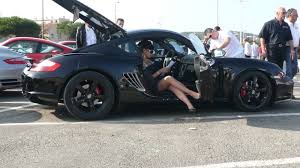 des jolies filles et des porsches - Page 12 Images?q=tbn:ANd9GcS6zbDkn6QDTk0Xh0DwfwyFJSEn1EWx6Gu9N0qNWxPnKgK6cxKQ