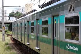 Linha 8-Diamante tem falha técnica em trem e trecho é interditado