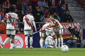 Dinámicas que cambian, sancionados de vuelta y nuevos lesionados: así estaban Rayo y Oviedo cuando se suspendió el choque y así llegan ahora