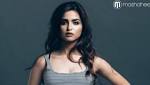 بين حلا الترك Selena Gomez:
