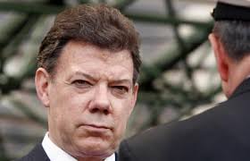 El presidente colombiano, Juan Manuel Santos, que hoy anunció su intención de presentarse a la reelección en los comicios de 2014, es un economista, ... - Juan_Manuel_Santos_58