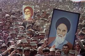 Posterga Irán funeral de Estado para Jamenei