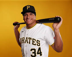 Pirates add offseason trade acquisition to MLB roster