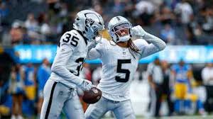 Highlights: Watch the best moments from the Raiders' 26-14 win over the Chargers