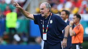Uruguay confirmó a un histórico futbolista como nuevo director técnico de la selección: “La leyenda regresa a casa”