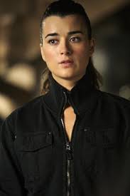 What happens to Allison Hart? Will the after-effects of Ziva&#39;s capture in Somalia play a role in future events? In a brief chat with Entertainment Weekly, ... - ziva-david-photograph_294x441