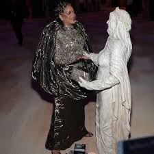 Rihanna Loved Heidi Klum’s Marble Met Gala Nipples